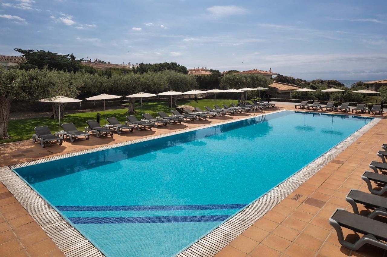Hotel Sol Ixent - Adults Only Кадакес Екстериор снимка