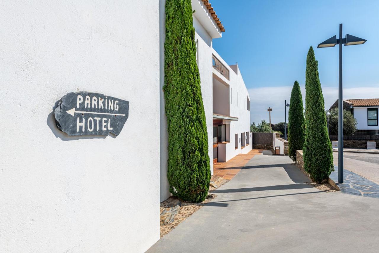 Hotel Sol Ixent - Adults Only Кадакес Екстериор снимка